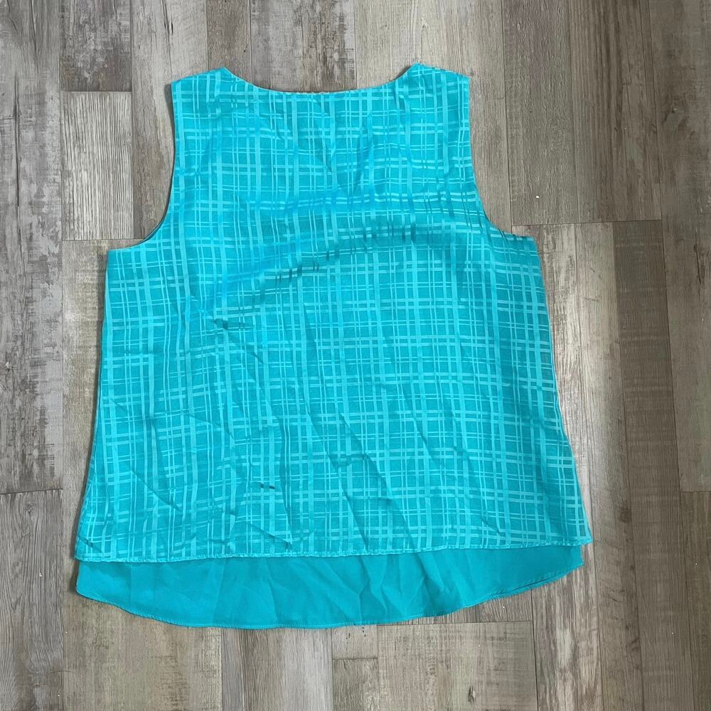 DANA BUCHMAN Women's Textured Print Sleeveless Blouse- Size L - Picture 9 of 11